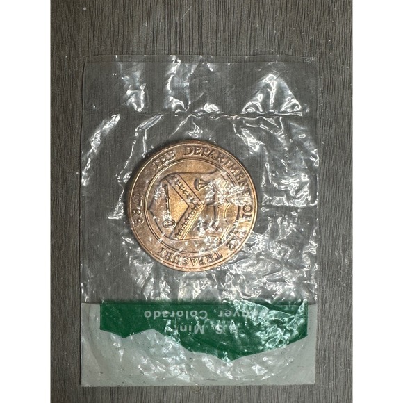 US Department of the Treasury Copper Round - Picture 1 of 2